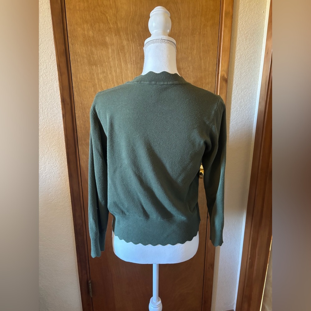 Green Scalloped Edge Cardigan - Picture 6 of 8